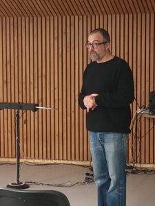Claudio BETTINELLI Claudio BETTINELLI a accompagné les stagiaires dans le projet Echos Brillants